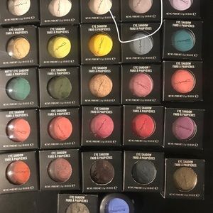 Mac cosmetics crystal eye shadow
